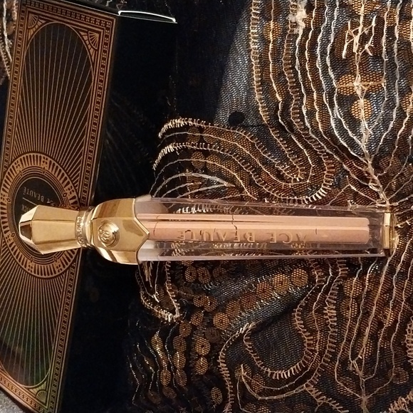 ACE BEAUTY POUF PERFECT PERFECT LIQUID LIPSTICK IN COLOR. PERFECT TO WAIT. - Picture 9 of 12